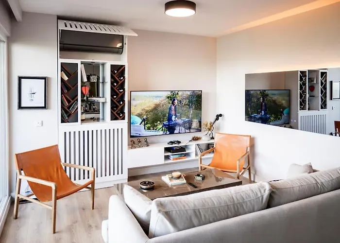 Bosphorus Designer Suite Seperate Guest Room