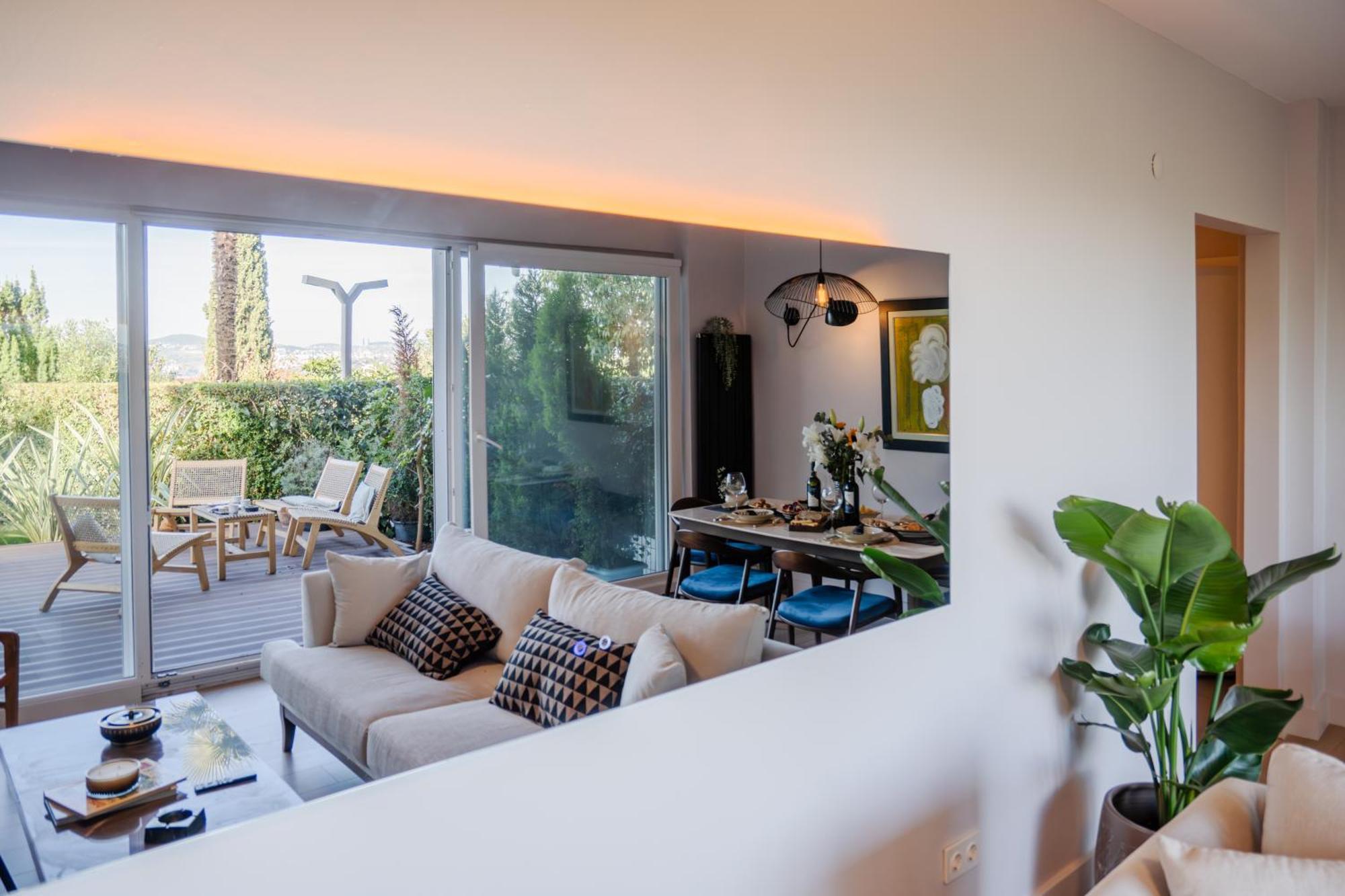 Bosphorus Designer Seperate Guest Daire